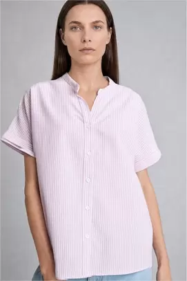 Chemise Coupe régulière à col rond et manches courtes rayée rose clair