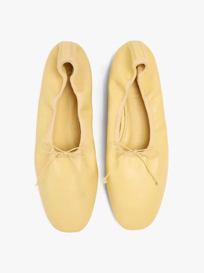 Ballerines en cuir avec élastique