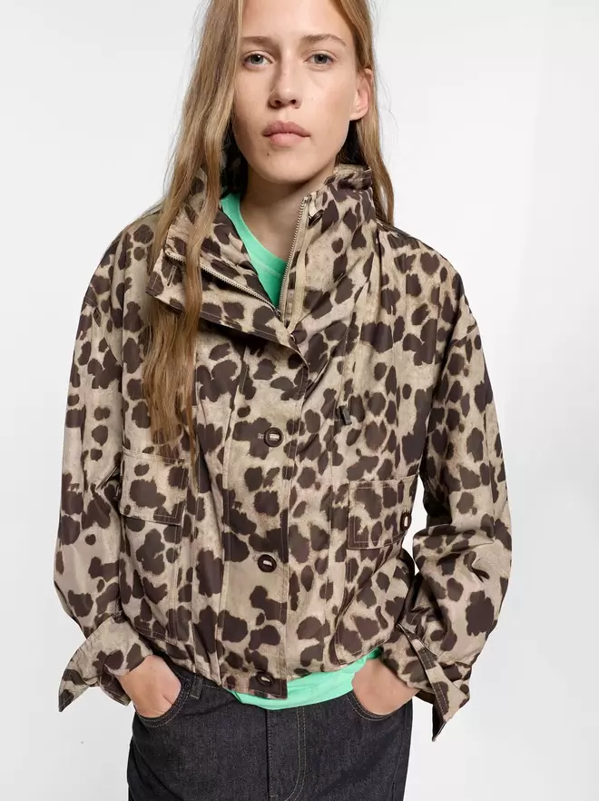 Veste imprimée animal avec traitement déperlant à l'eau