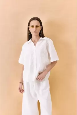 Chemise à manches courtes en broderie anglaise Coupe régulière