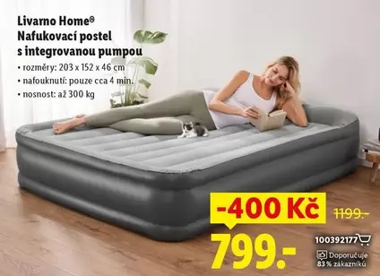 Nafukovací postel s integrovanou pumpou