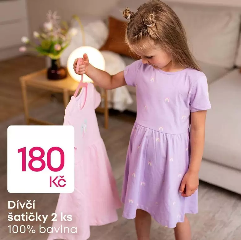 Dívčí šatičky