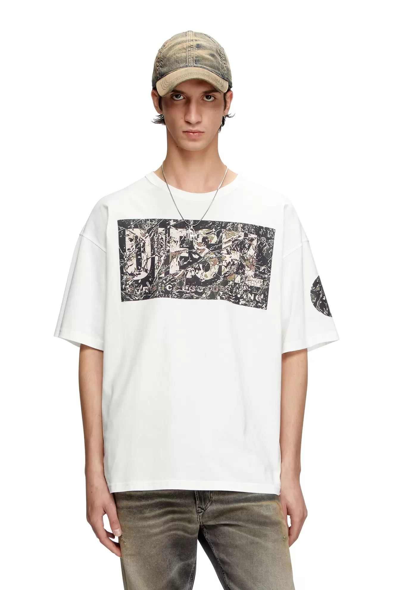 T-shirt with large gabardine patch logo