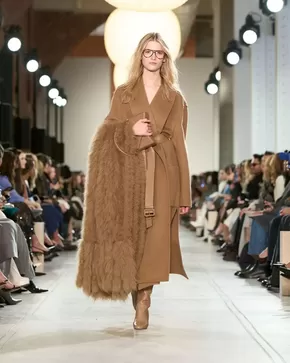 Michael Kors katalog | Michael Kors leták | 2025-08-22T00:00:00.000Z - 2025-09-03T00:00:00.000Z