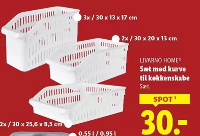 Sæt med kurve til køkkenskabe