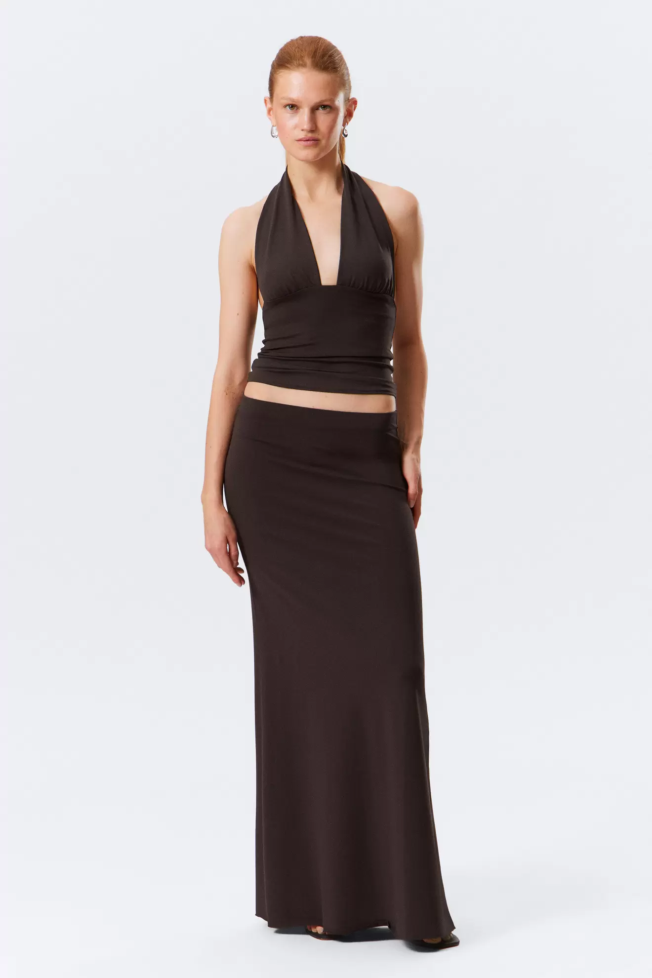 MID RISE SLIM FIT MAXI SKIRT