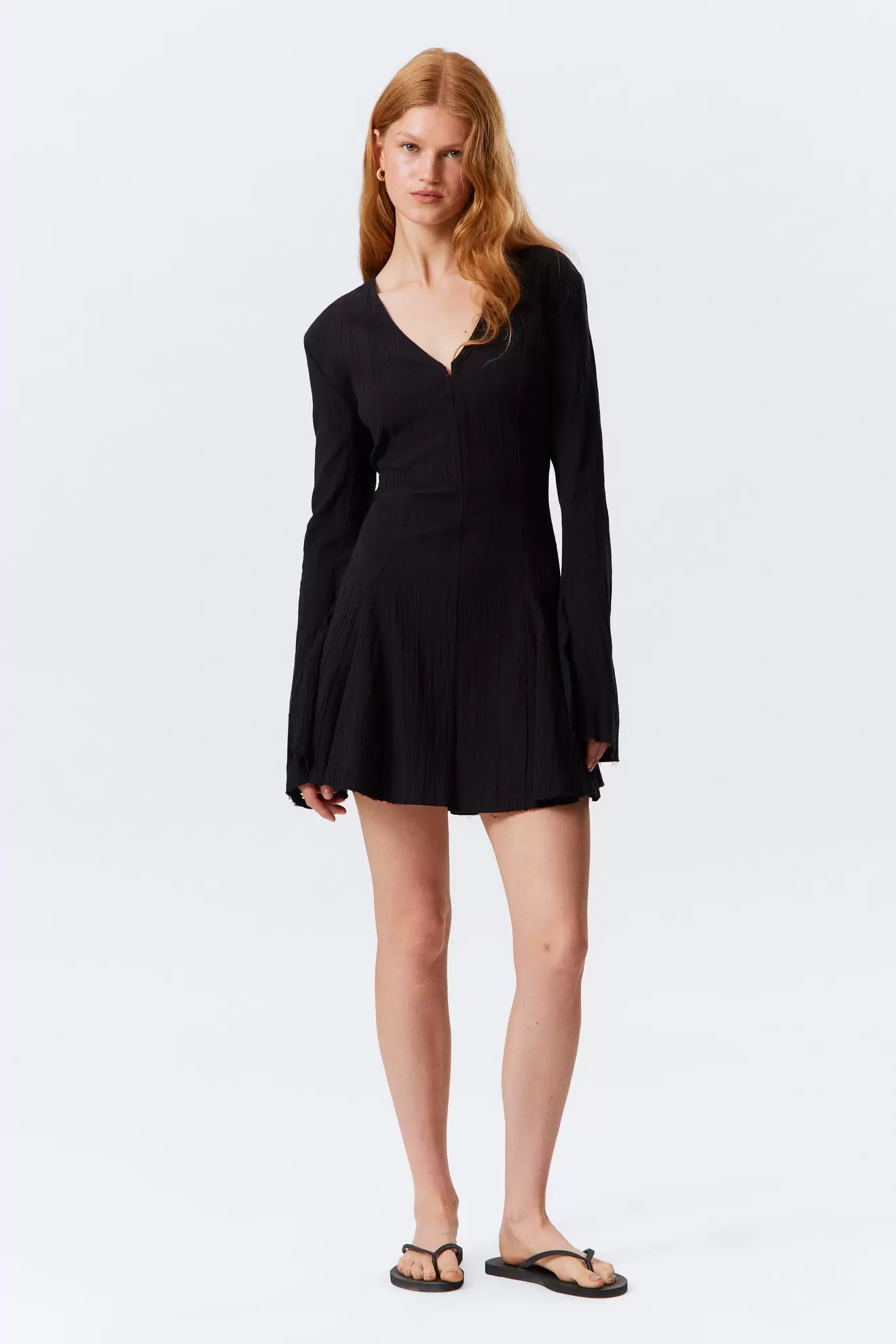 CRINKLED LONG-SLEEVED MINI DRESS