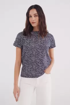 Printed turn-up sleeve sleeve -shirt with loop
