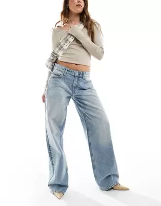 Bershka - Ekstra baggy jeans med vide ben i lyseblå vask