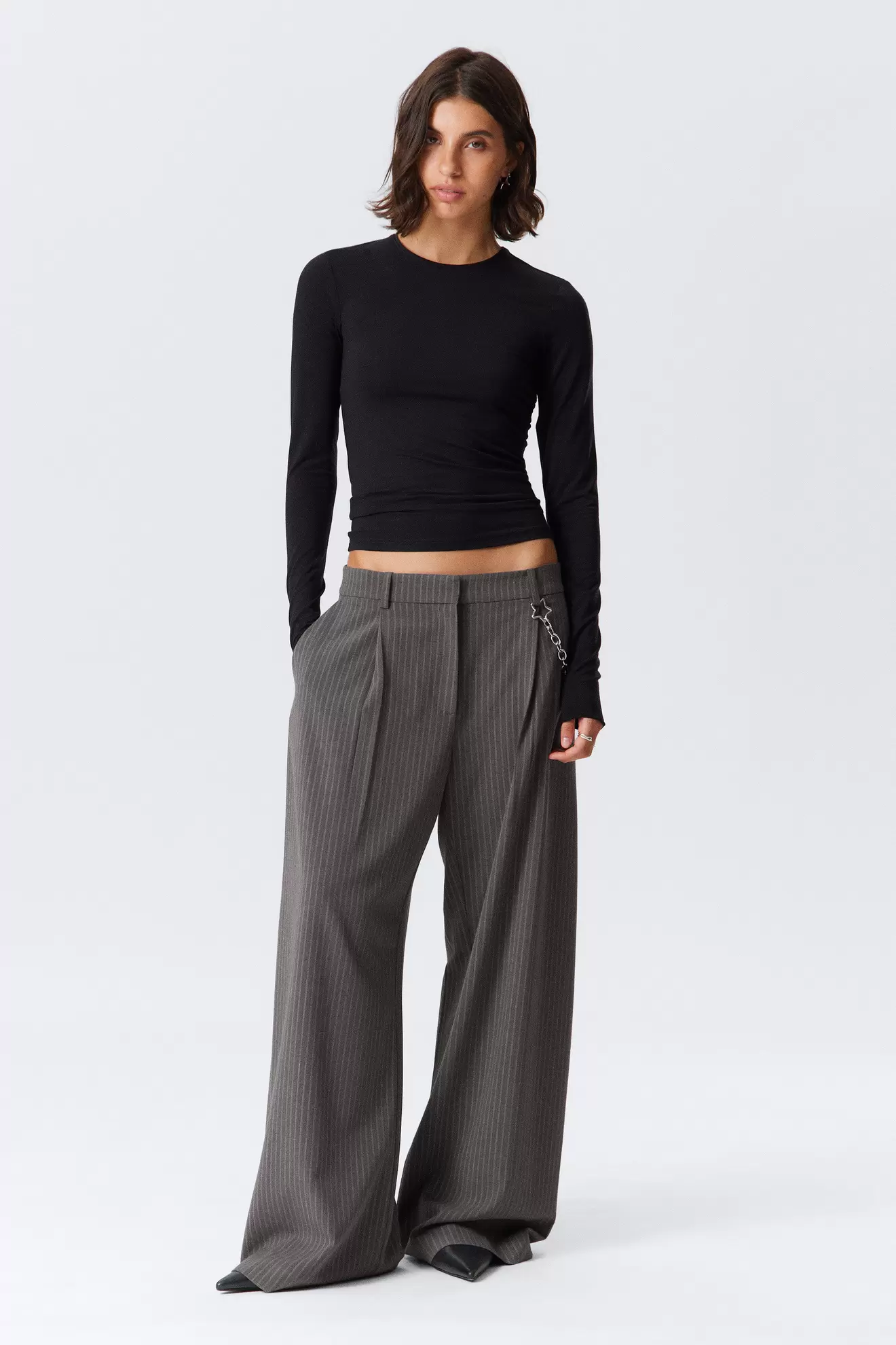 LOW WAIST WIDE SUITING TROUSERS