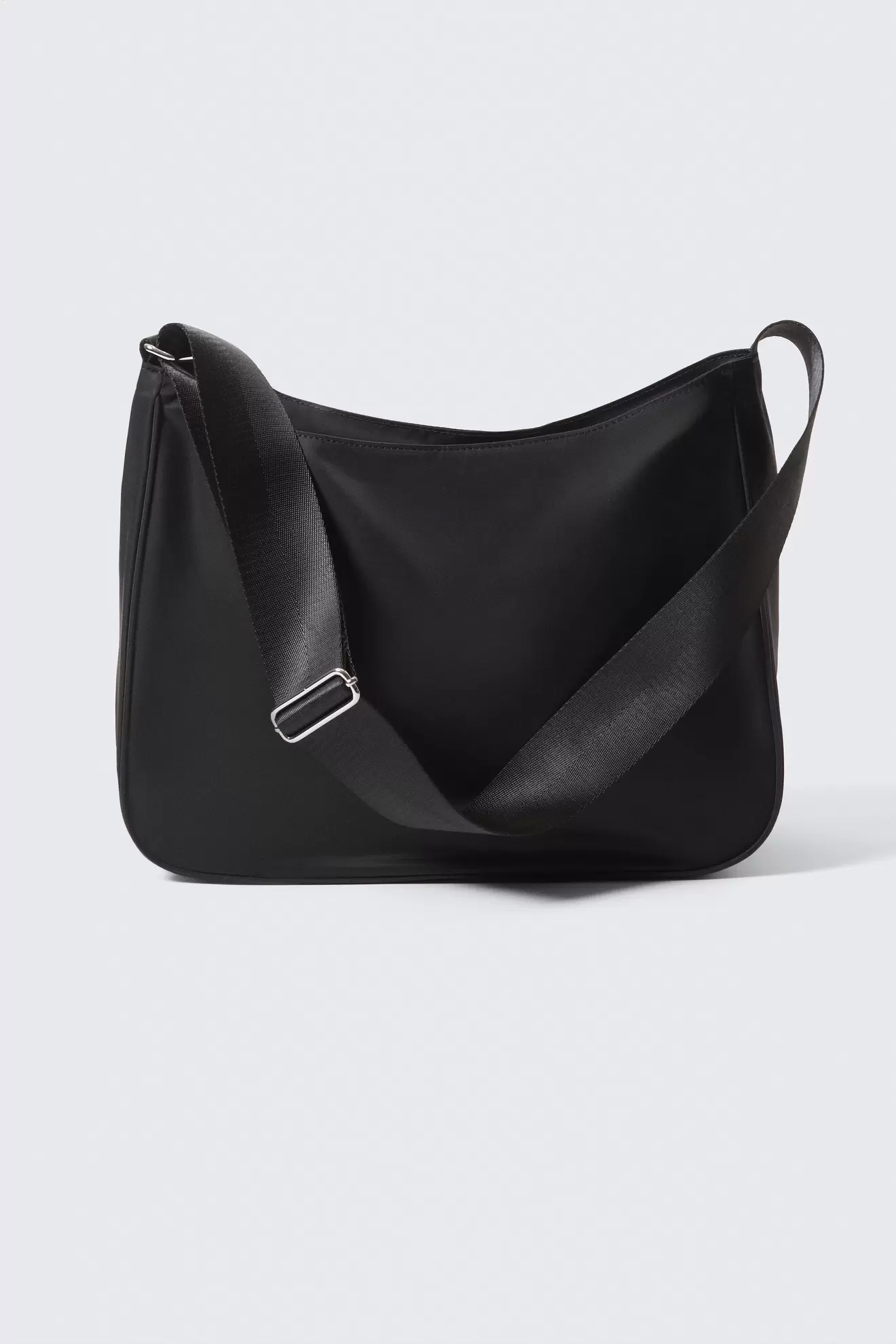 MEDIUM NYLON TWILL SHOULDER BAG