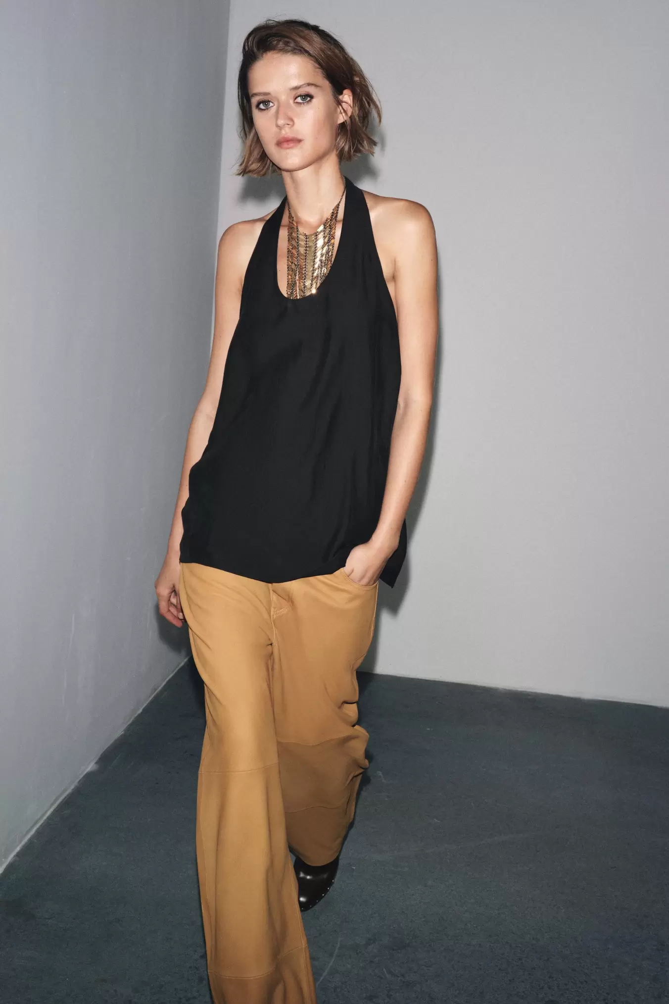 FLUID HALTER TOP ZW COLLECTION