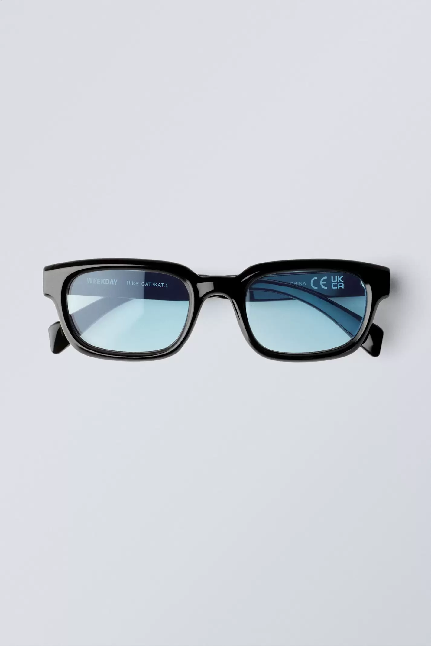 BOLD RECTANGULAR FRAME UNISEX SUNGLASSES195 DKK89 DKK