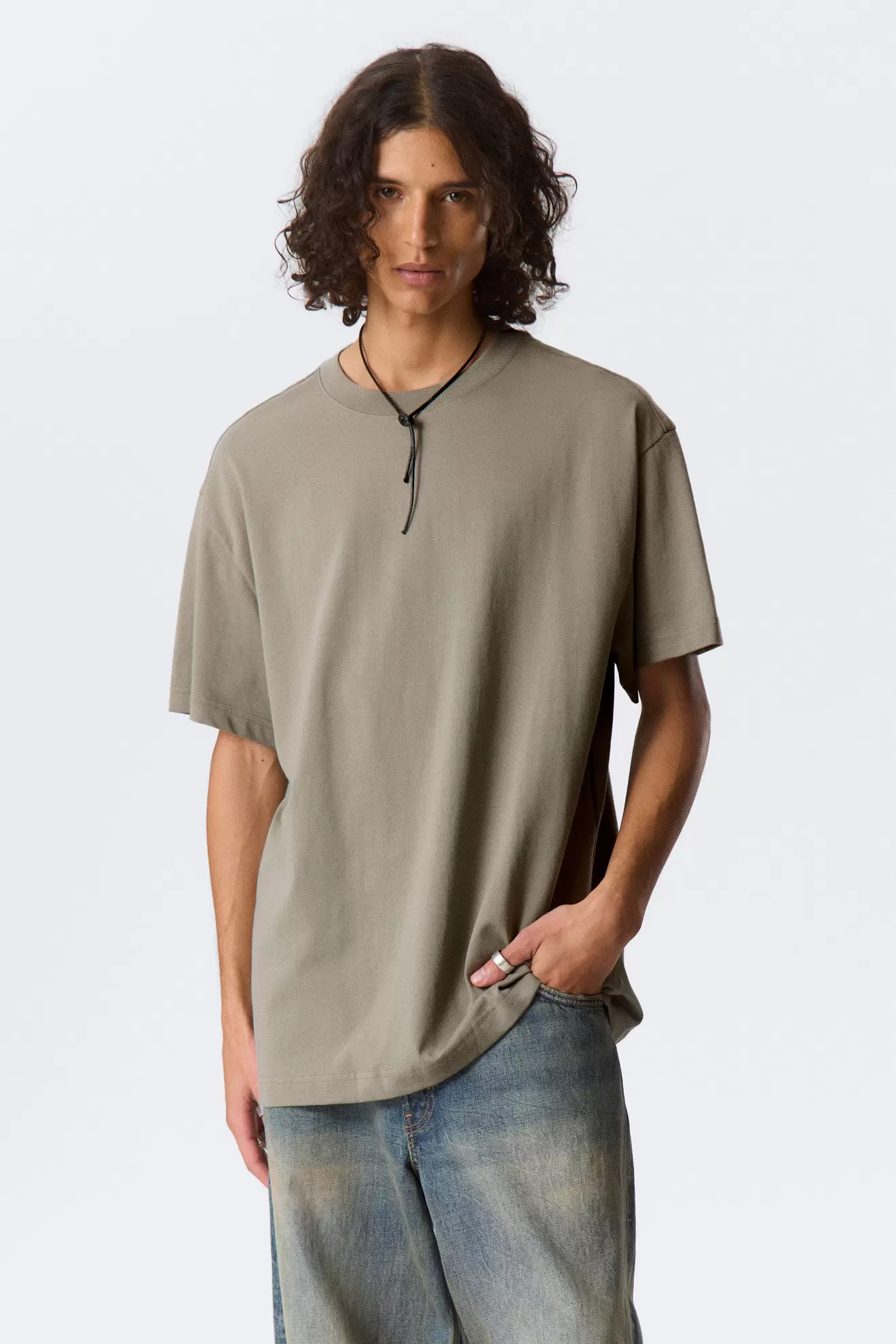 OVERSIZED HEAVYWEIGHT T-SHIRT170 DKK89 DKK