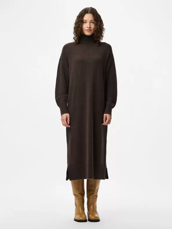 PCMALOU RULLEKRAVE STRIKKET KJOLE