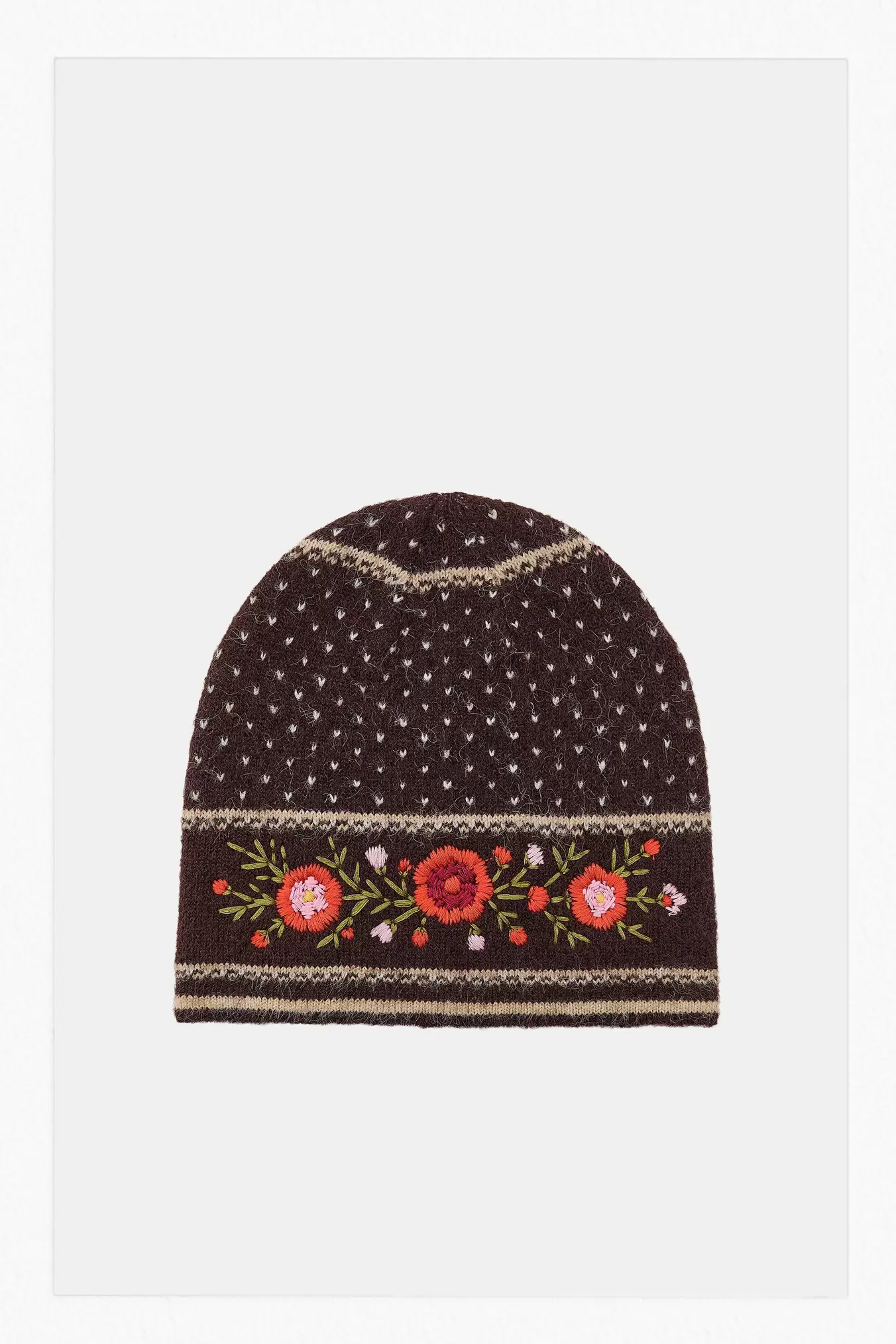 BEANIE MED BRODEREDE BLOMSTER