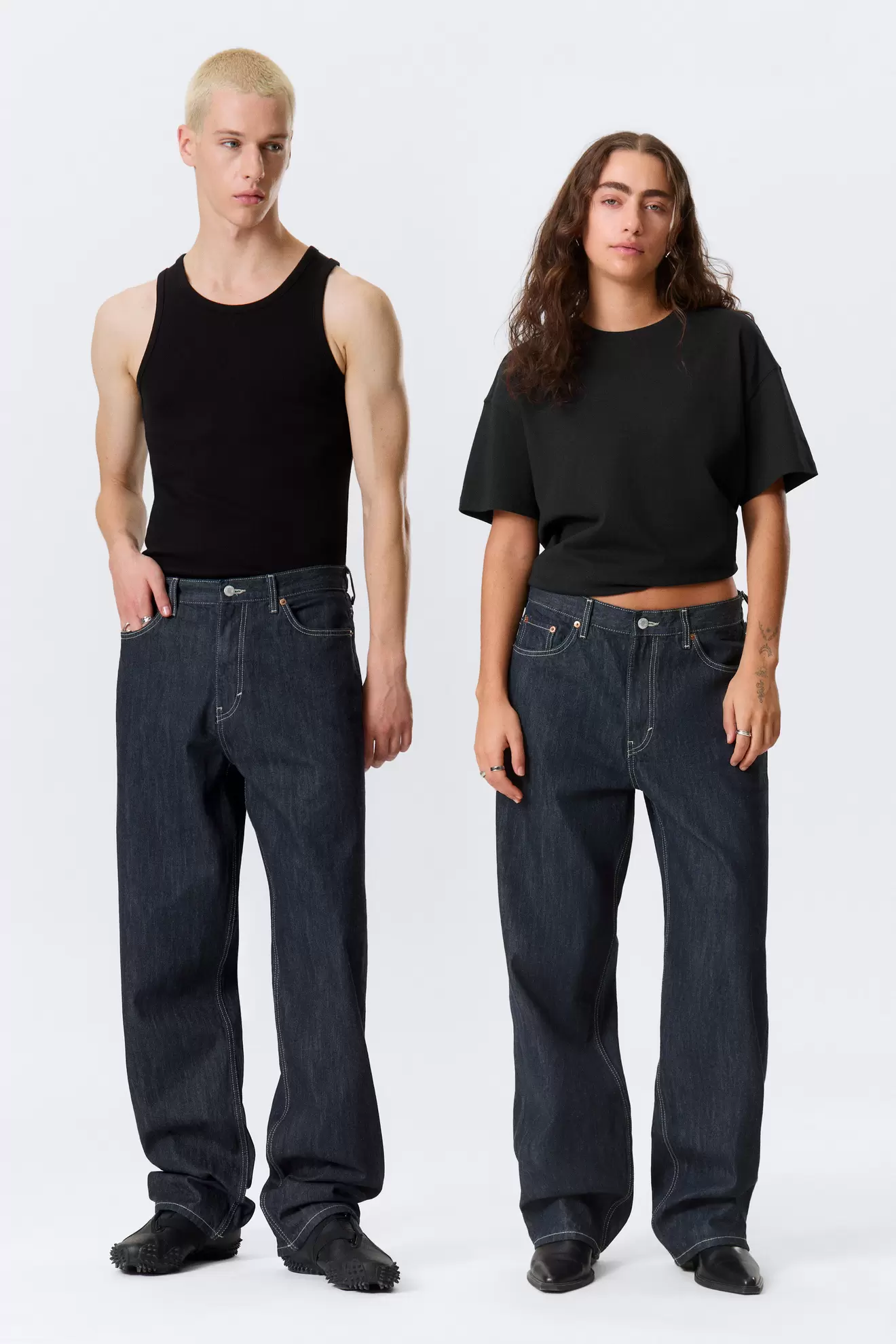 GALAXY MID RISE LOOSE STRAIGHT LEG JEANS