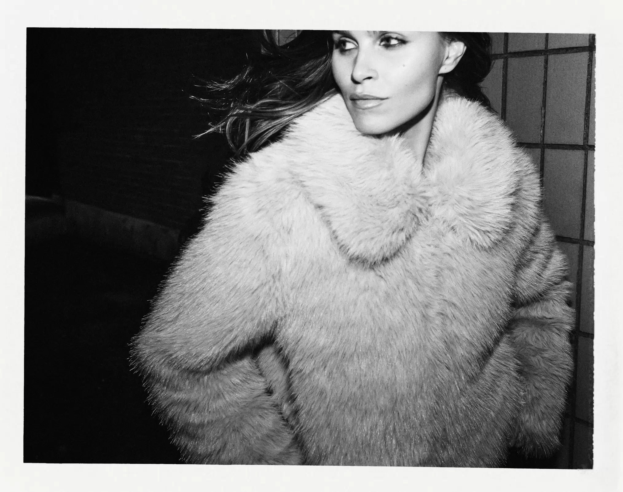 KORT JAKKE MED PELS OG LYNLÅS