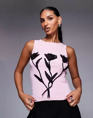 River Island - Lyserød og strikket overdel med blomsterapplikation