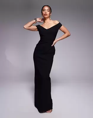 Vesper Petite - Sort maxikjole i bengalin med offshoulder og hjerteformet hals