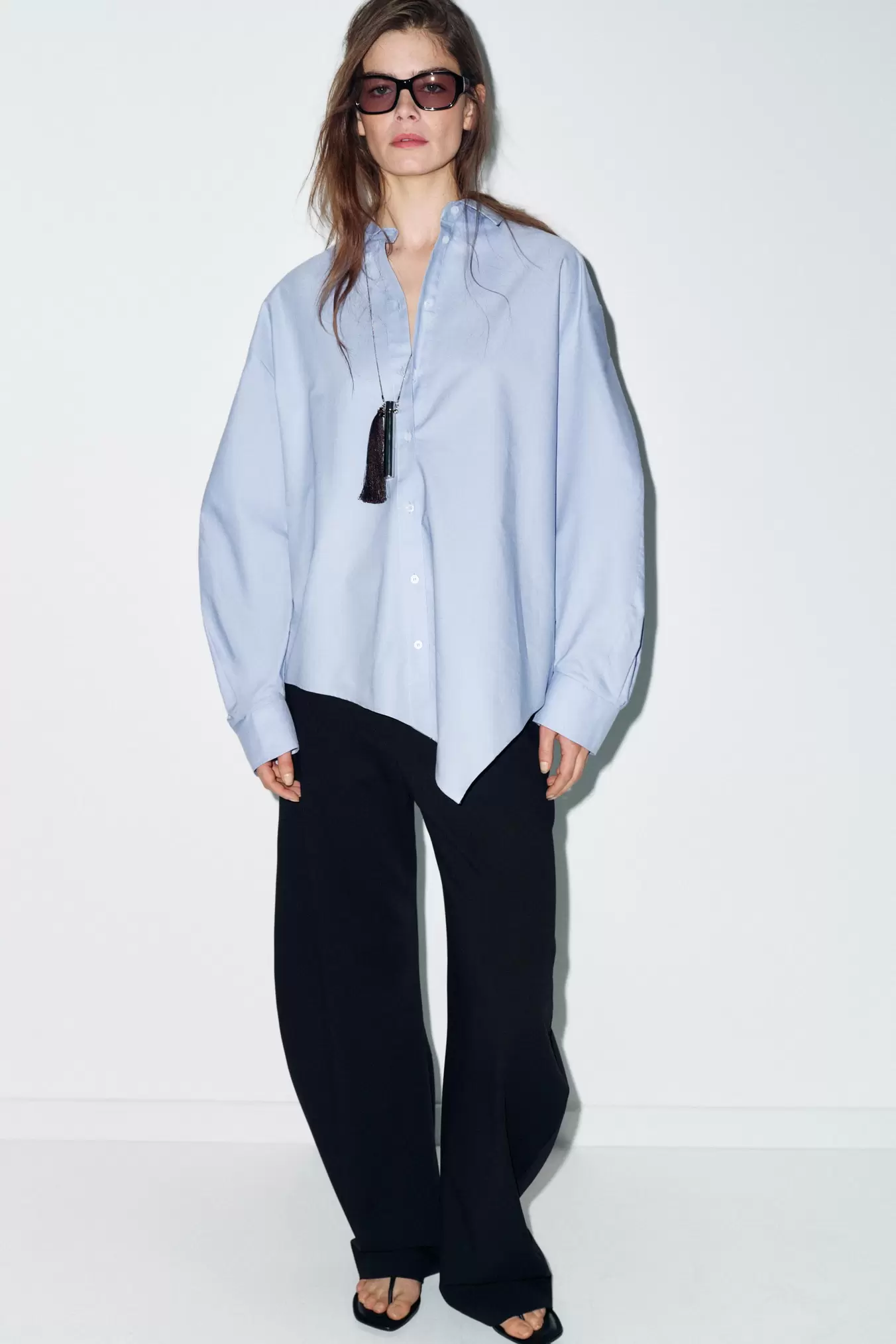 ASYMMETRISK OXFORD SKJORTE