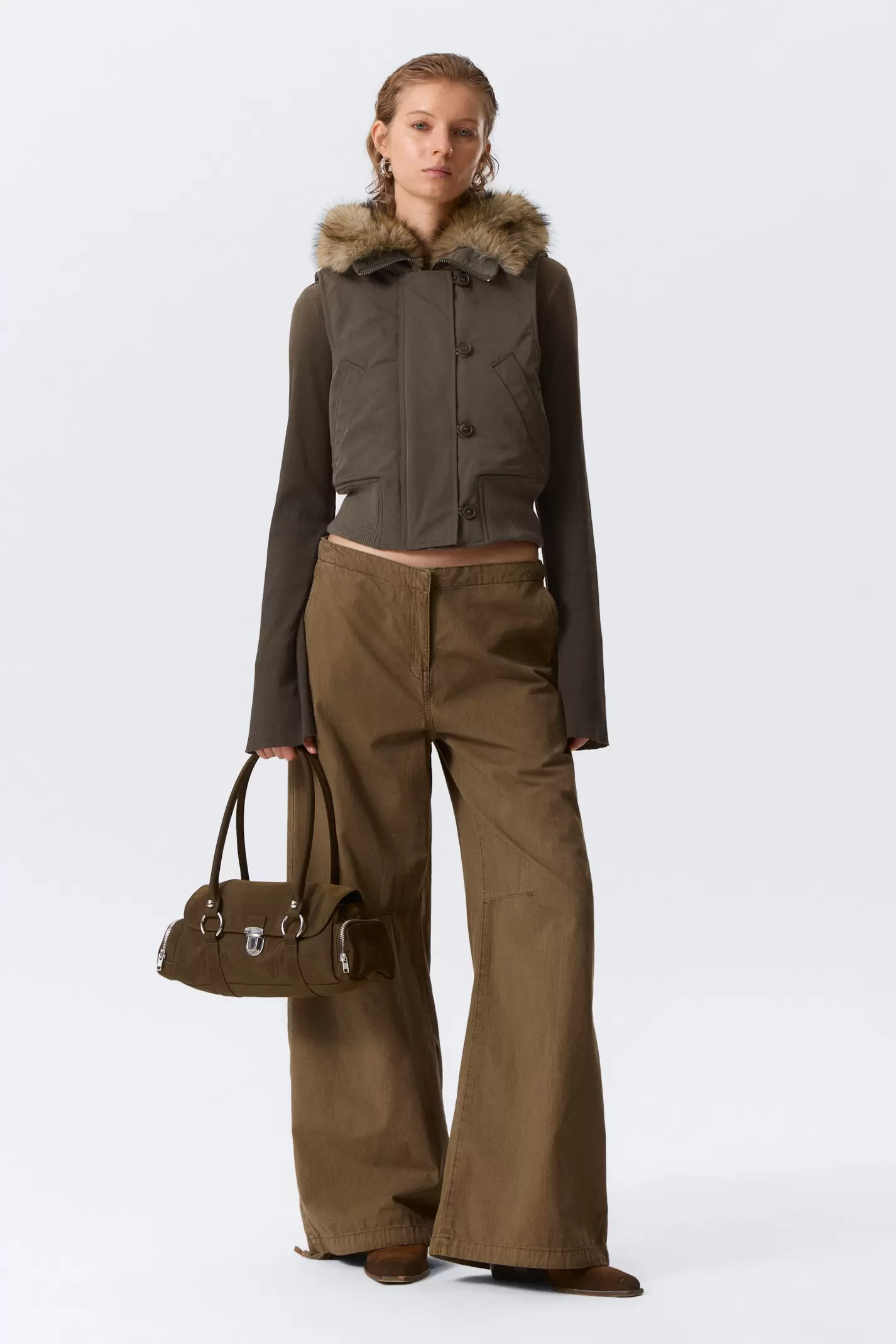 CONVERTIBLE HOOD BOMBER VEST