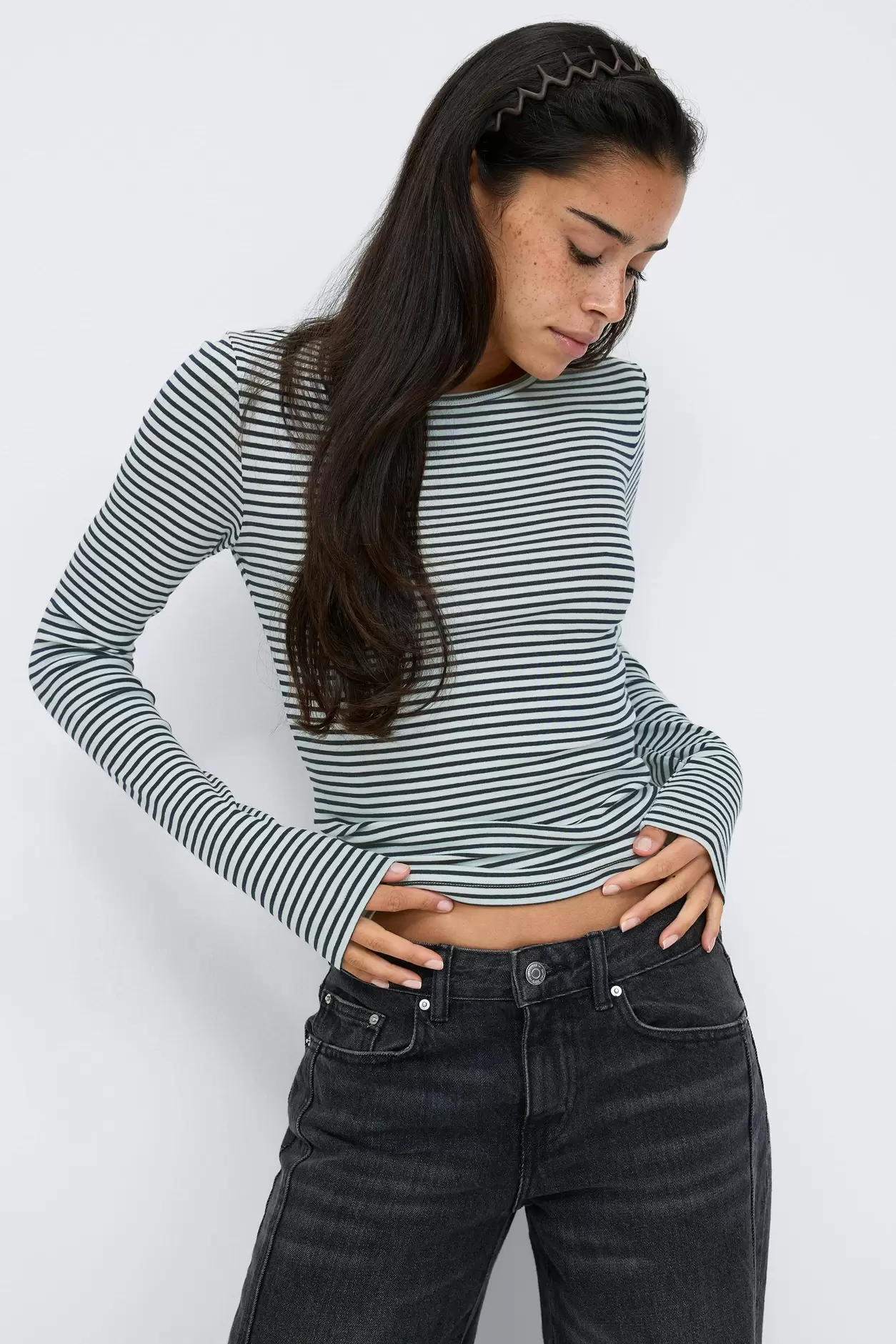 Tight fit long sleeve top