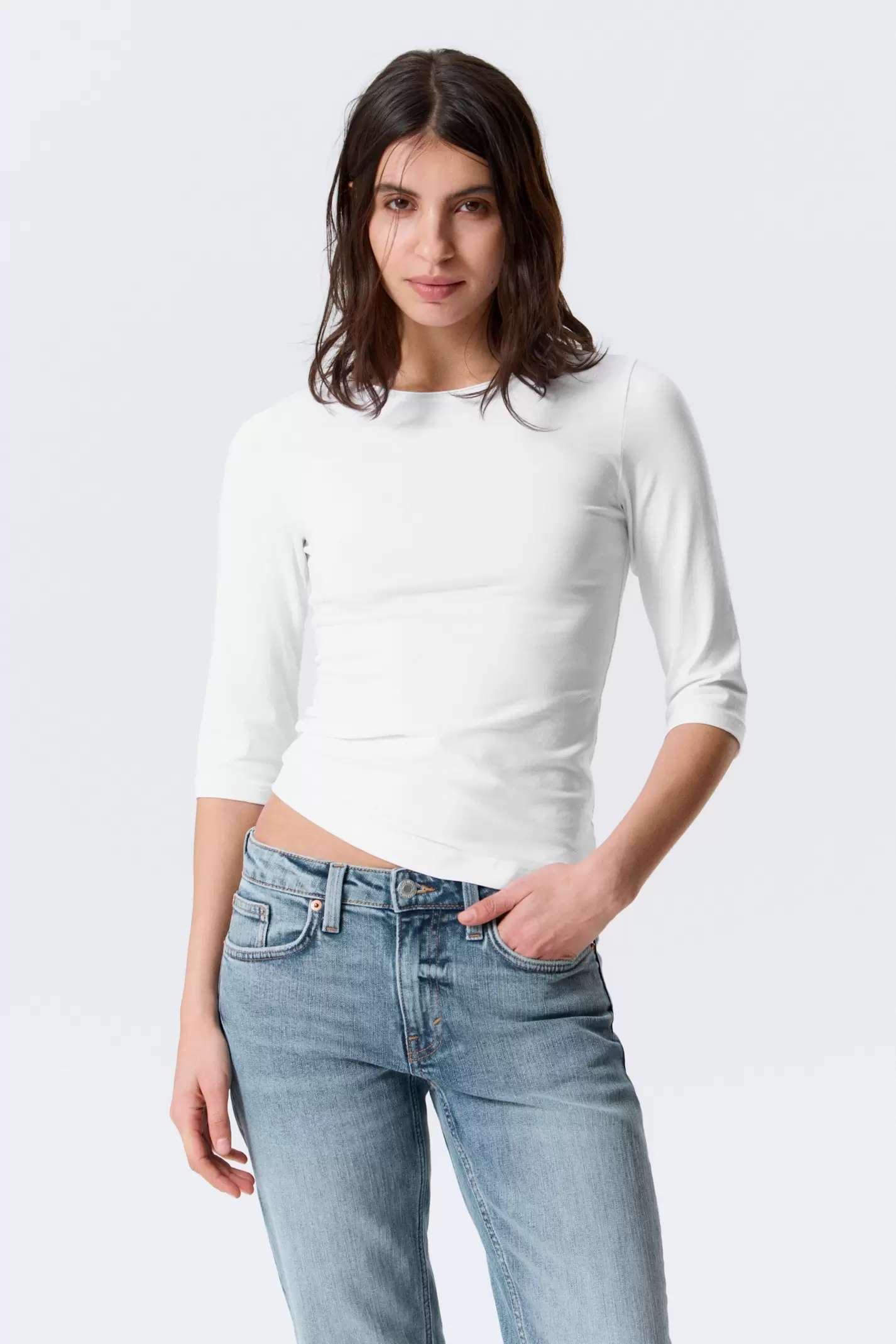 FITTED THREE-QUARTER SLEEVE TOP