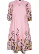 Midikjole med empire-snit og blomsterprint