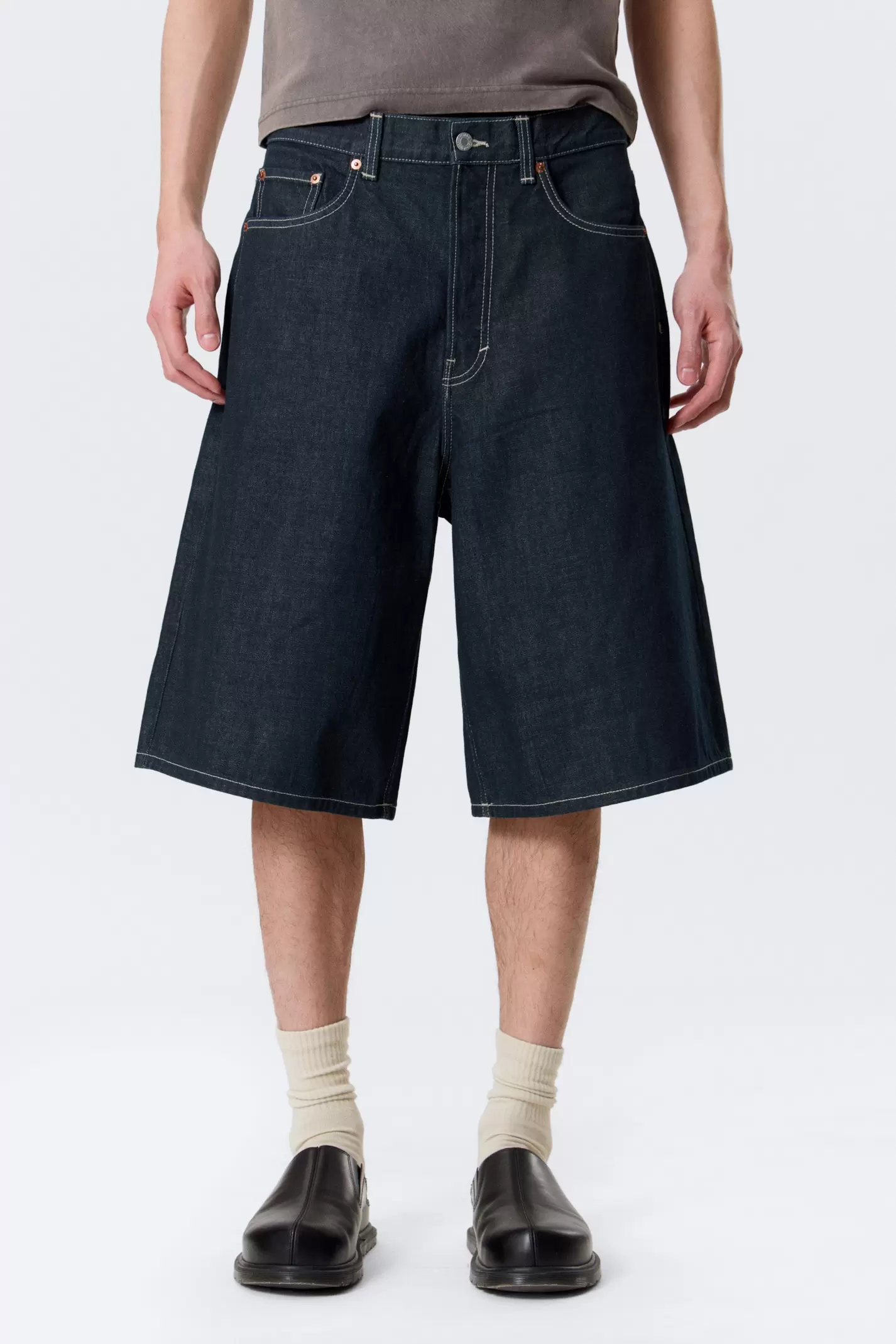 ASTRO MID RISE LOOSE BAGGY DENIM SHORTS