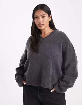 ASOS DESIGN Curve - Koksgrå striktrøje med firkantet pasform og V-hals