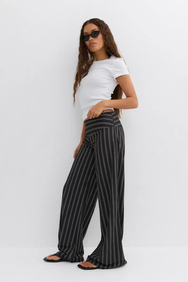Wide leg trousers