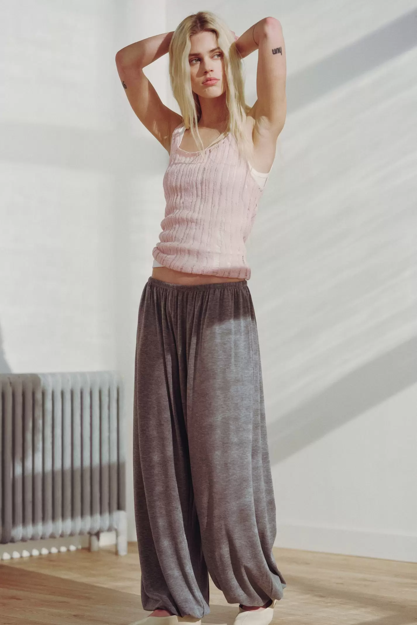 SOFT MID-RISE BALLOON TROUSERS