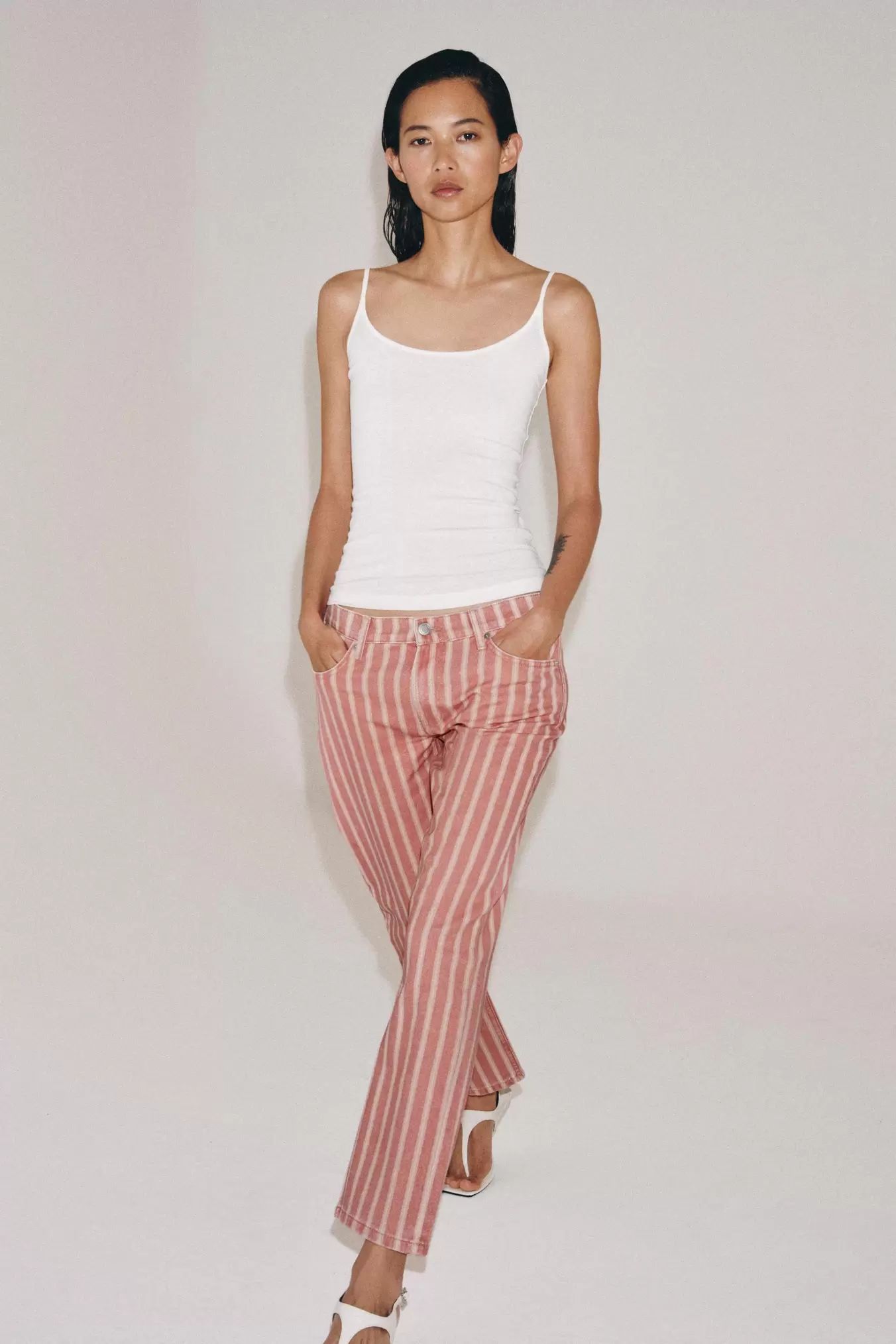 ZW COLLECTION SLIM JEANS MED MELLEMHØJ TALJE OG STRIBER