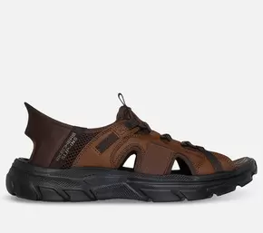Relaxed Fit: Slip-ins: Revolted – Merrick