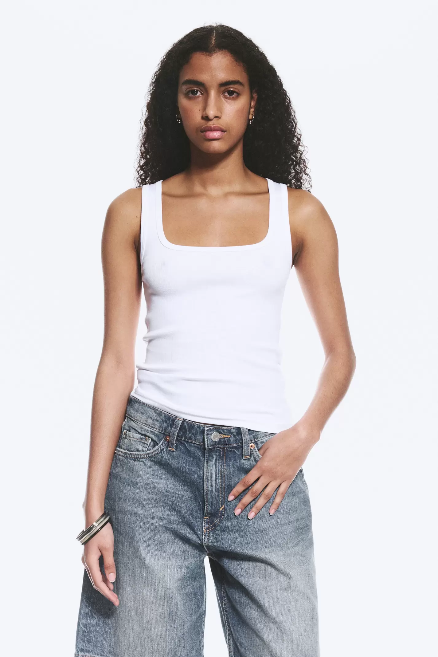SLIM SQUARE NECK RIBBED TANK TOP