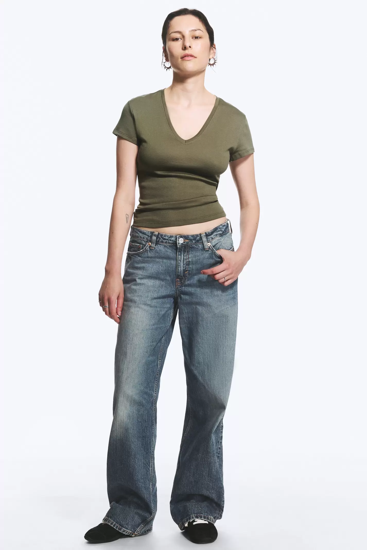 AMPLE LOW RISE LOOSE WIDE JEANS