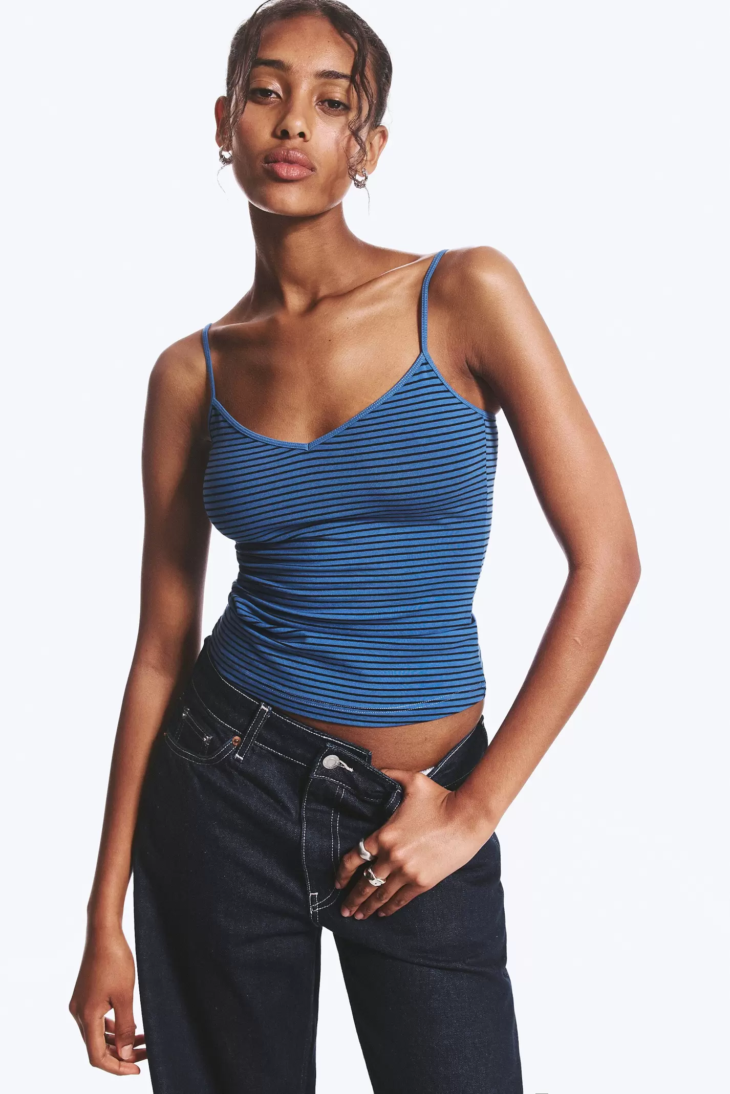 SLIM V-NECK COTTON SINGLET