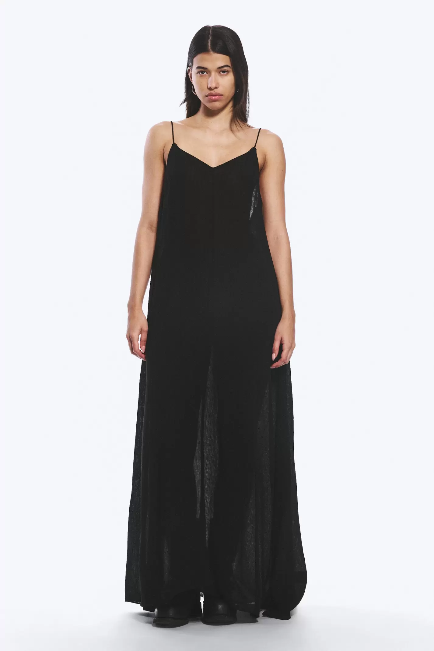 FLOWY MAXI DRESS