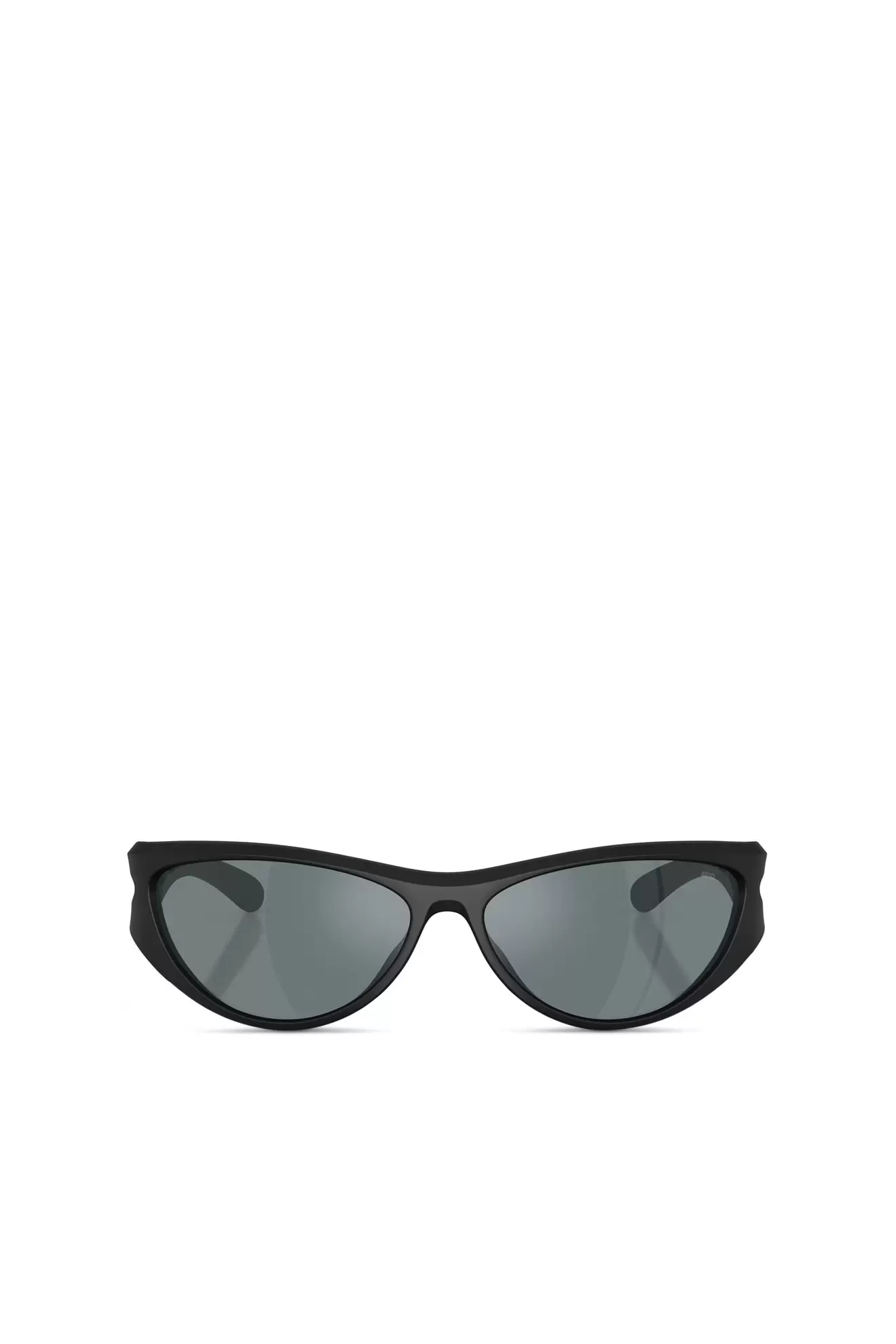Cat-eye style sunglasses
