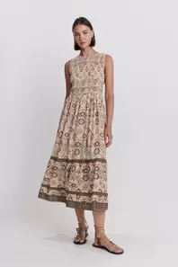 Vestido midi halter nido de abeja