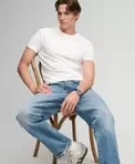Essential Serif Logo T-shirt Slim Pasform