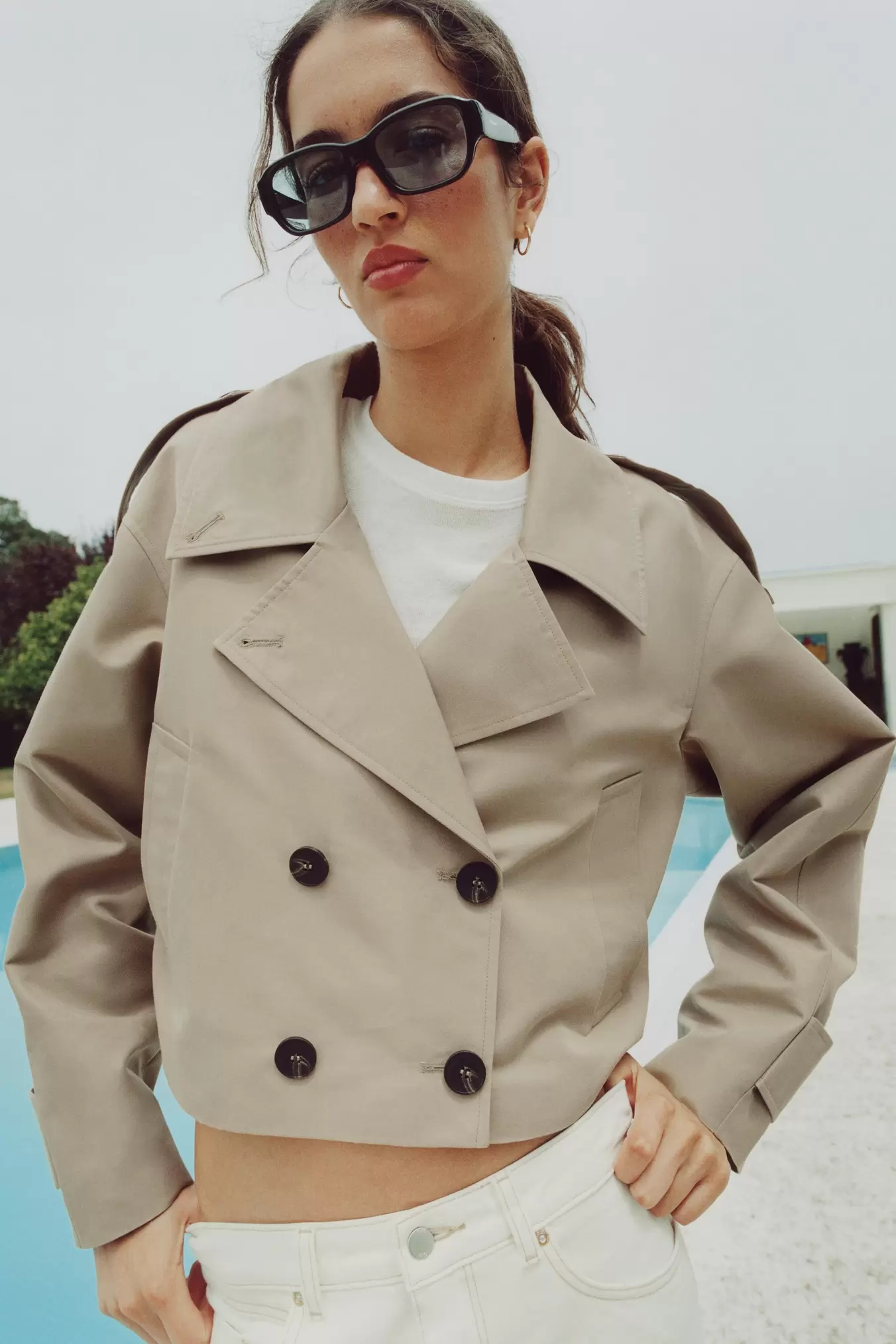 KORT DOBBELTRADET TRENCHCOAT