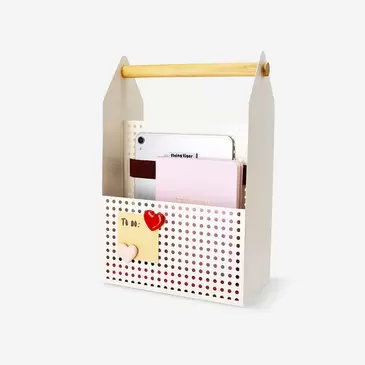 Metal desk organiser with handle