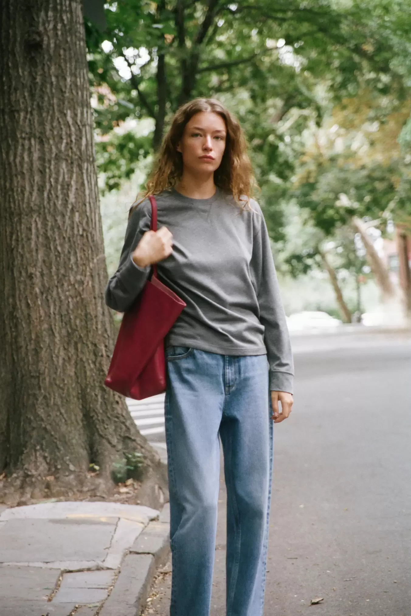 SWEATSHIRT MED RUND HALS