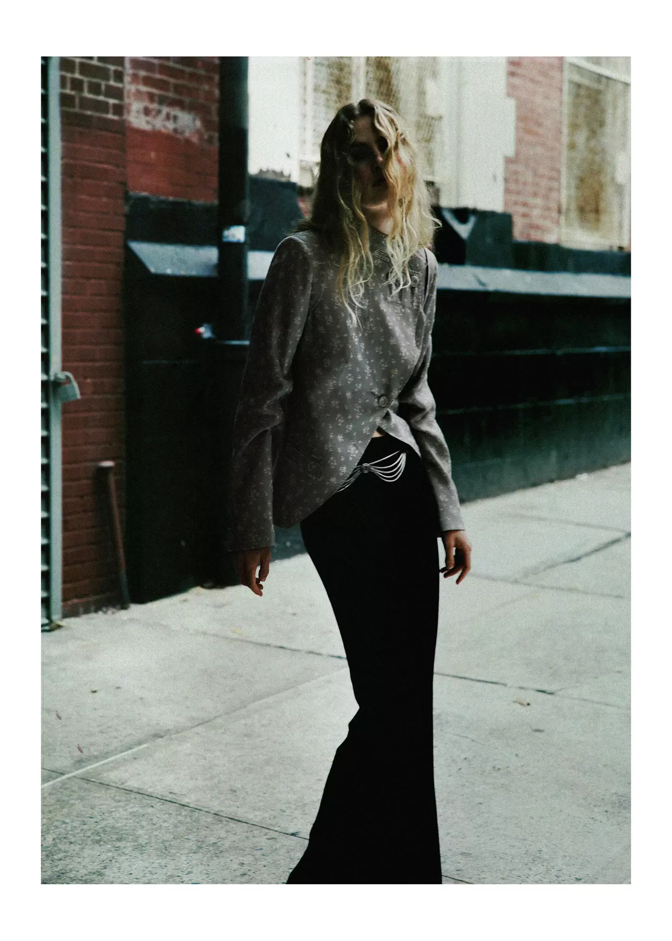 Low-rise flared trousers