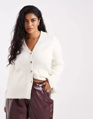 ASOS DESIGN Curve - Cremehvid boyfriend-cardigan med A-form og lommedetalje