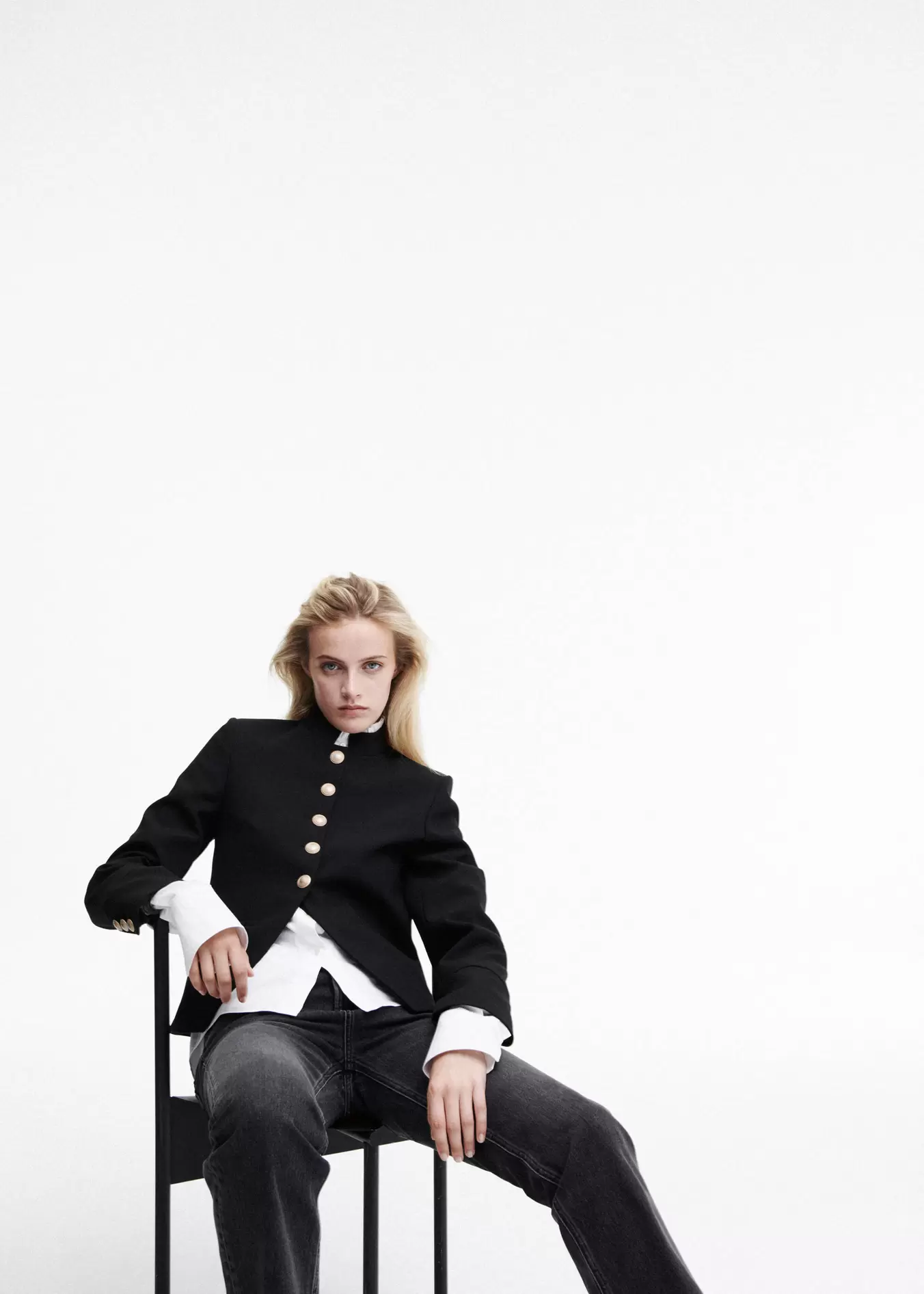 Jacket with jewel-button strip collar