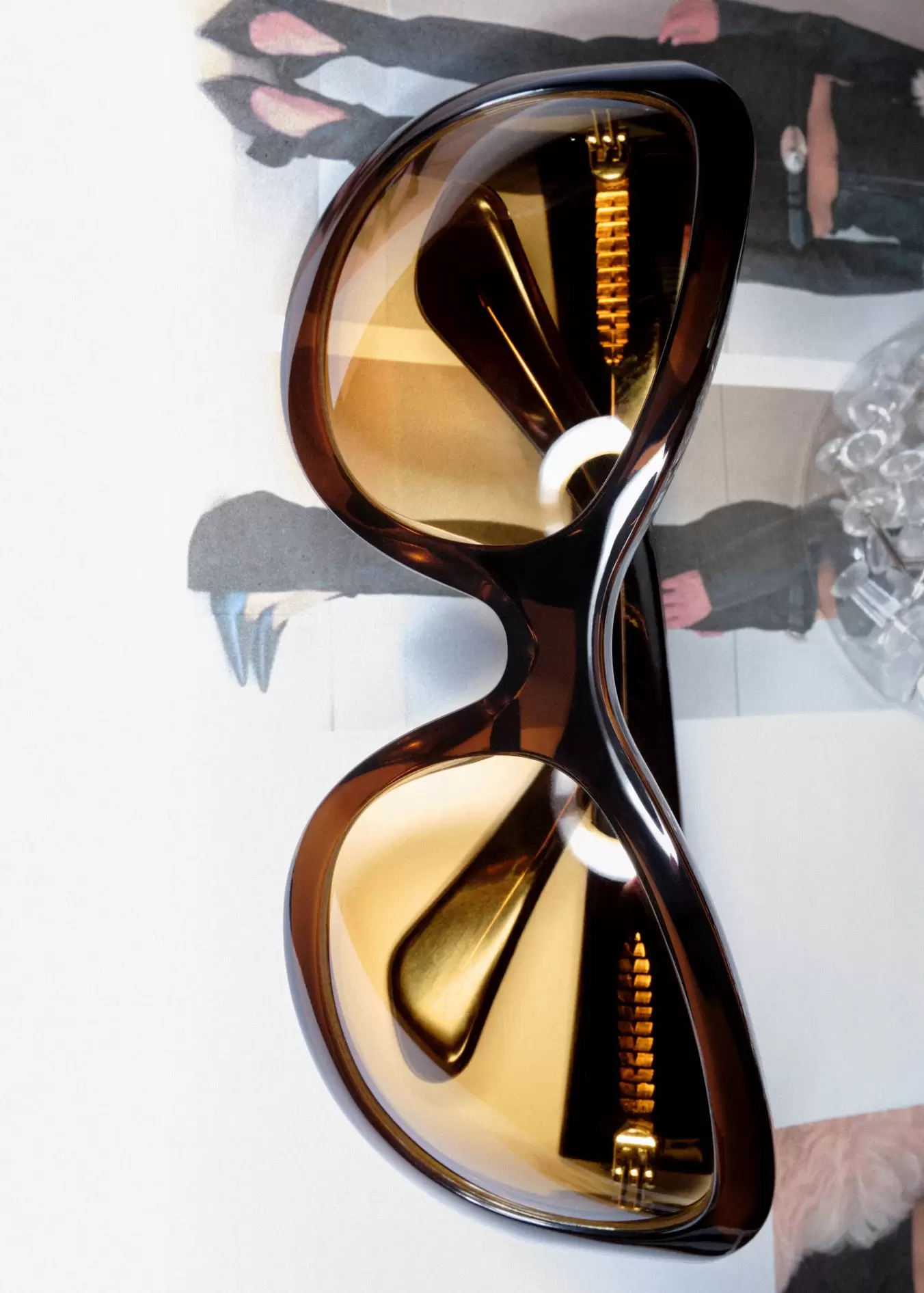 Oval-frame sunglasses