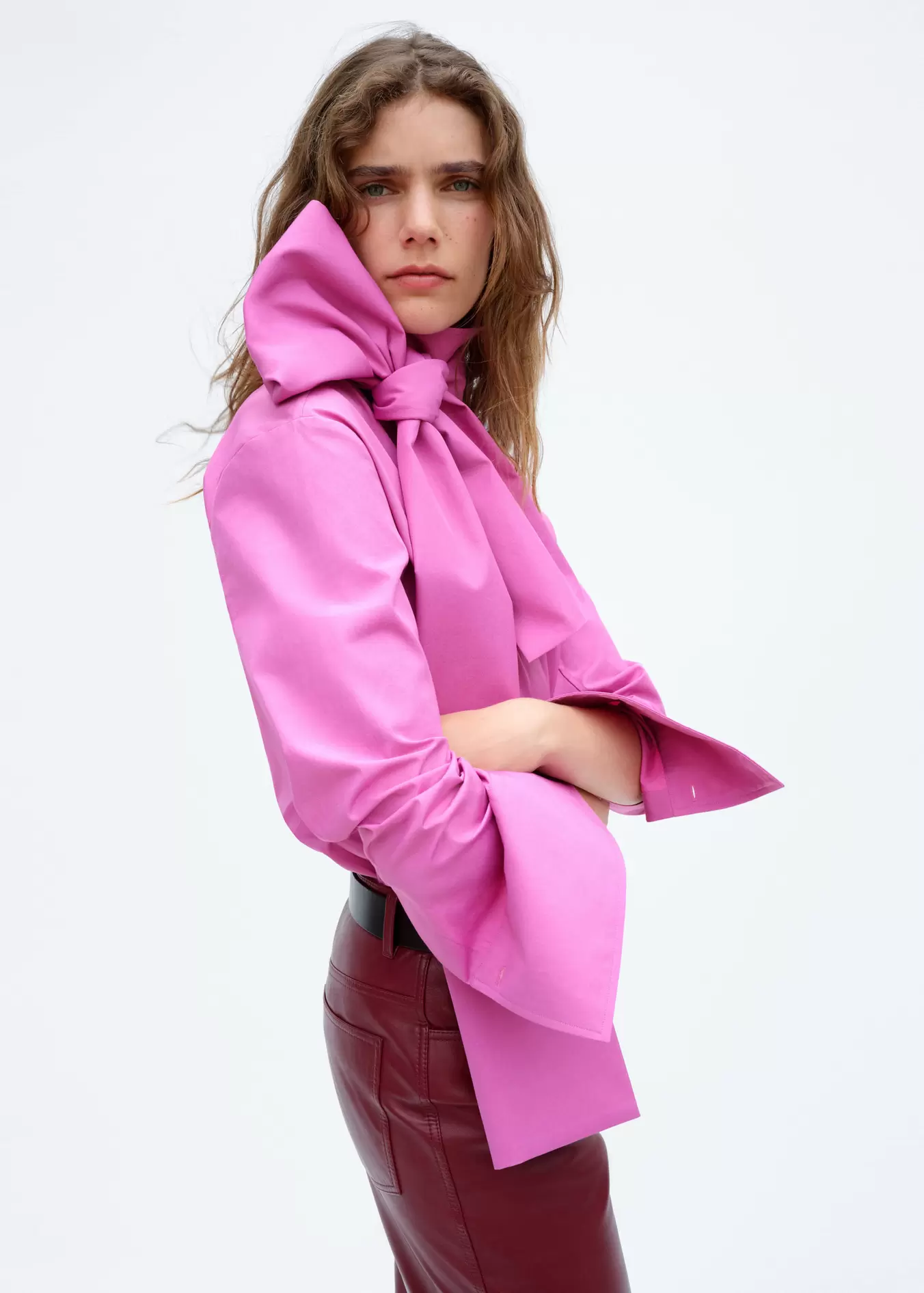 Fitted blouse with maxi bow